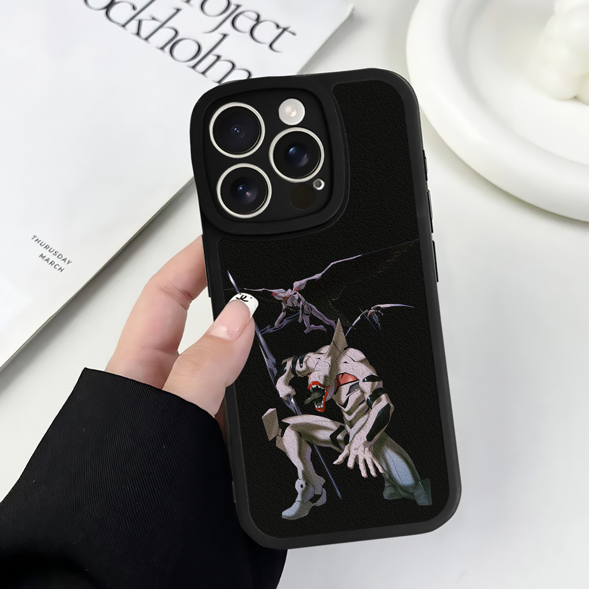 （画像用） EVA 新世紀エヴァンゲリオン 【iPhone 16シリーズ対応】シリコンスマホケース（レザー調） 材質：シリコン
